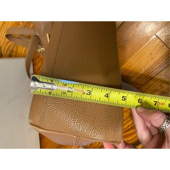 Tory Burch Britten Leather Satchel Tote/Shoulder Bag Bark Brown Tan, MSRP $495 - Picture 2 of 15